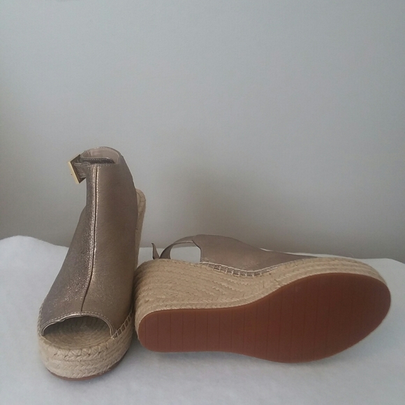 New! Kenneth Cole champagne Espadrille shoes - Picture 6 of 6